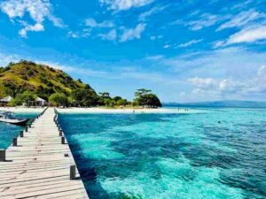 labuan bajo pulau kanawa